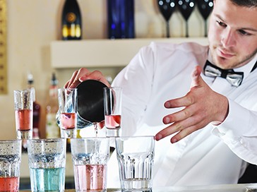Curso de Camarero de Servicio de Bar